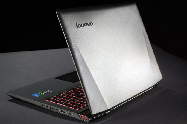 Lenovo IdeaPad Y510p back angle