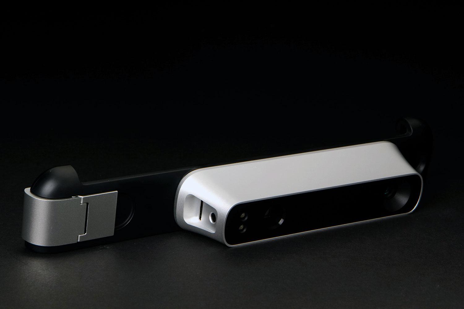 Occipital Structure Sensor clips front angle