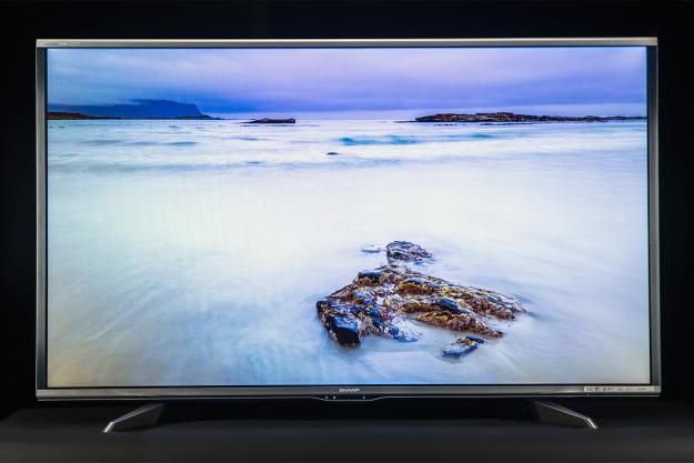 Sharp LC-60UQ17U review front