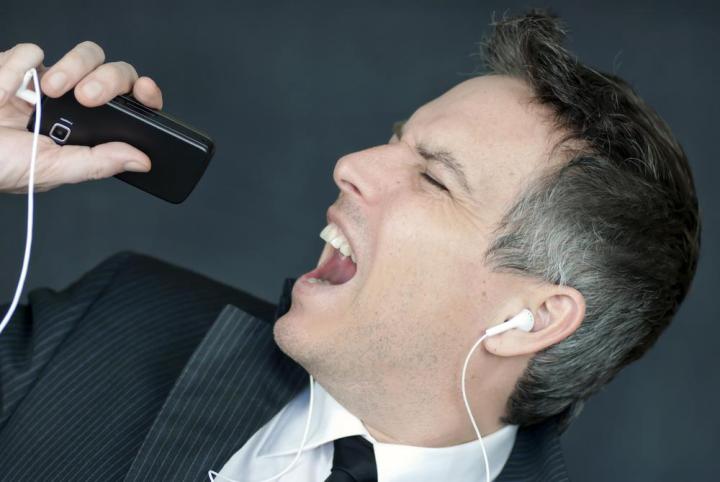 researchers created smartphone charged using voice singing into phone