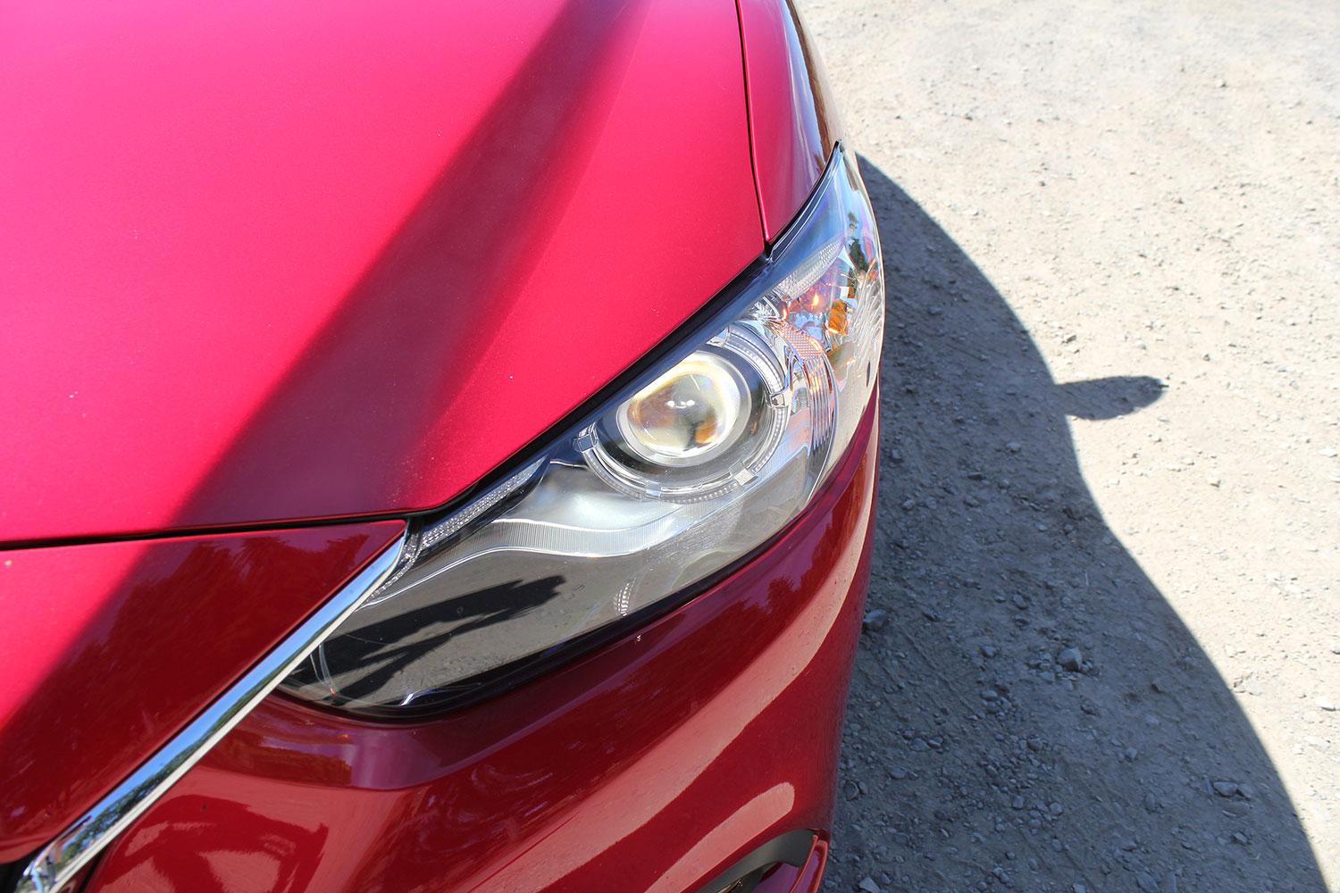 2015 Mazda Mazda 6 headlight top