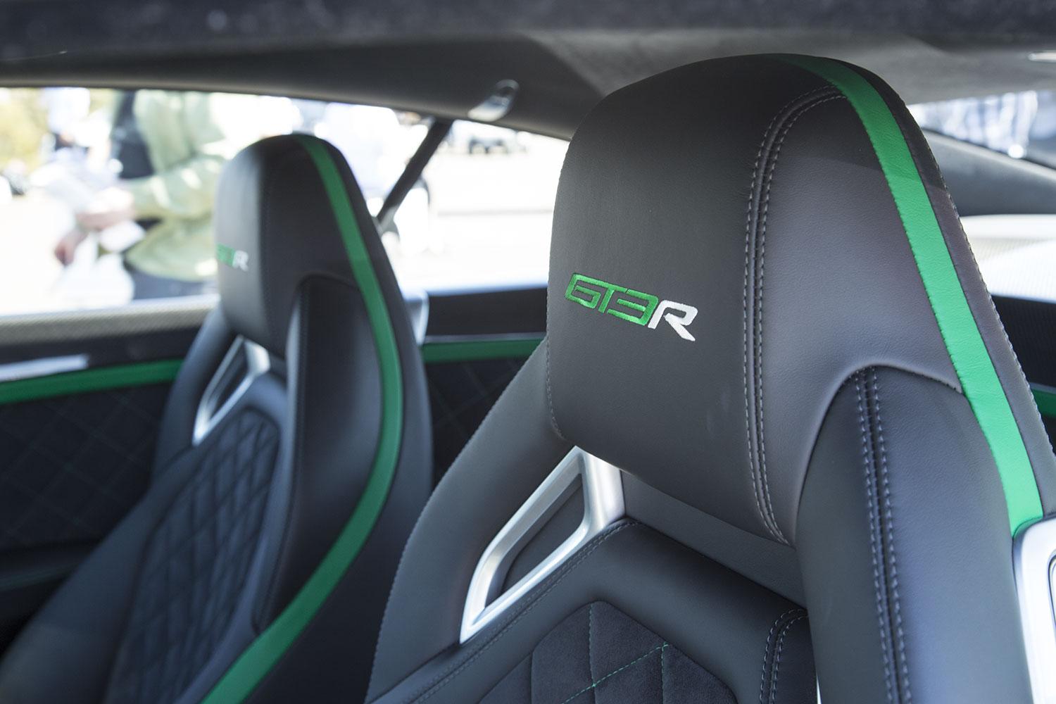 2015 Bentley Continental GT3-R headrests