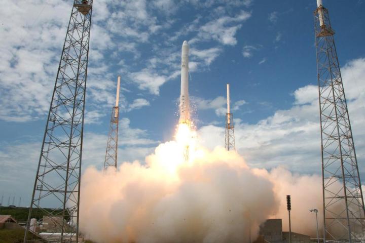spacex to attempt rocket landing on a floating platform in atlantic space x falcon9 launch