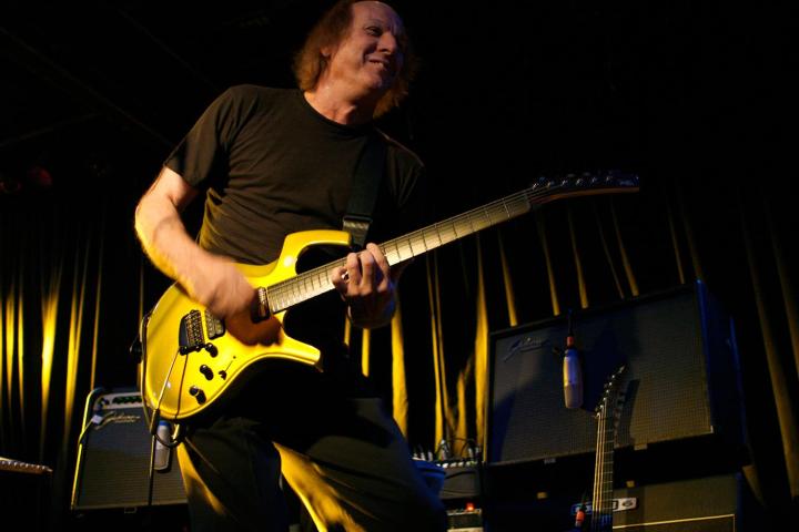 interview king crimsons adrian belew tells all about flux music app audiophile 002