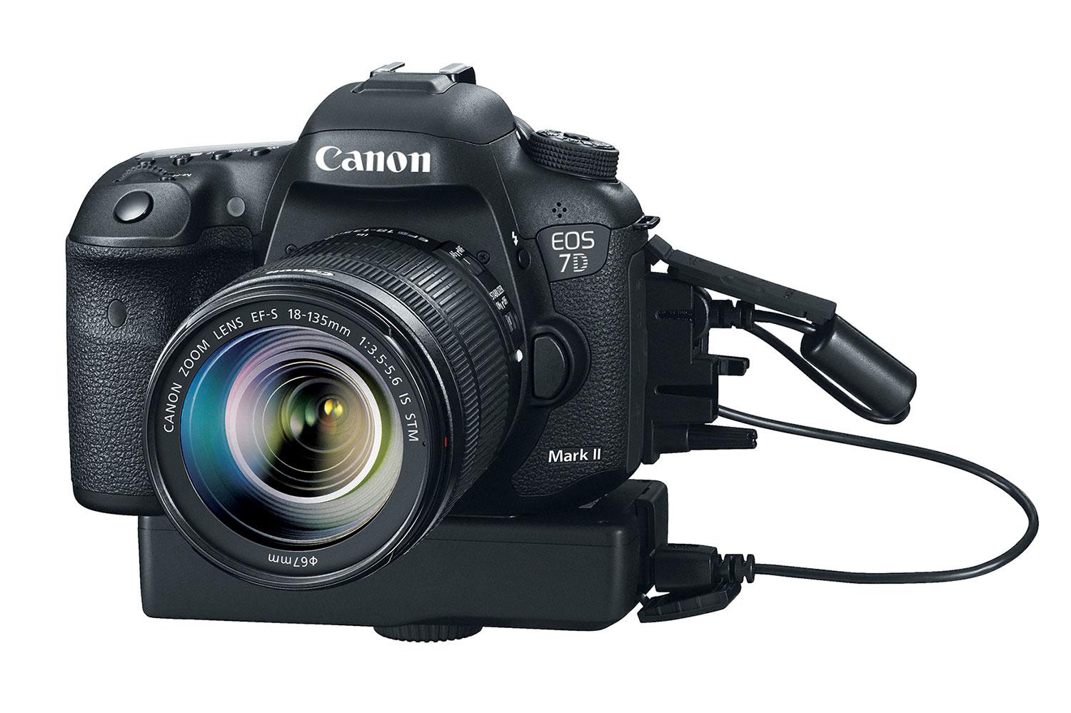 hands on review canon eos 7d mark ii plugged in press image