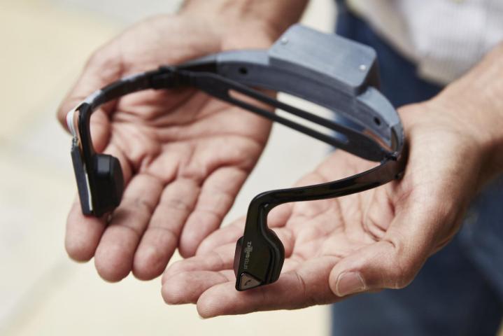 microsoft 3d sound mapping headset for the blind