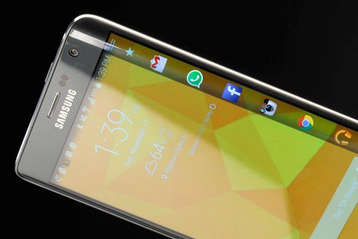 Samsung Galaxy Note Edge top screen 2