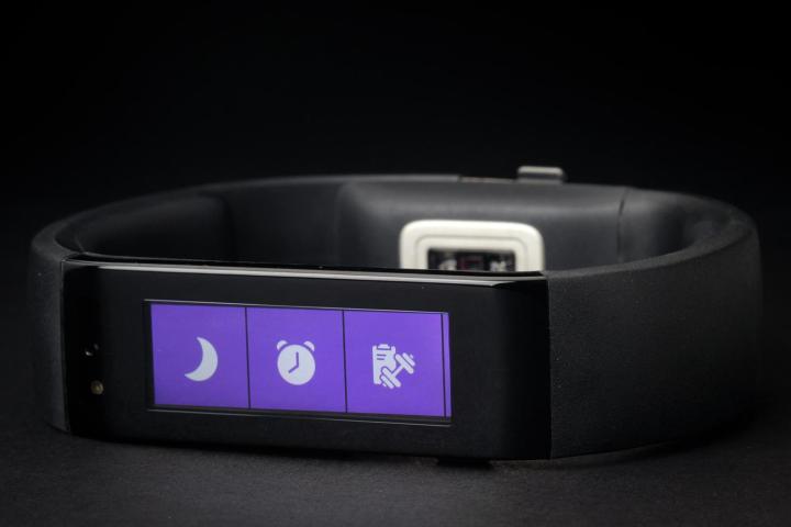 Microsoft Fitness Band review display 3