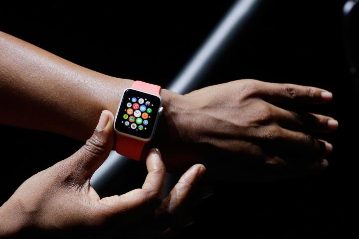 apple watch app preview news wear next 120814