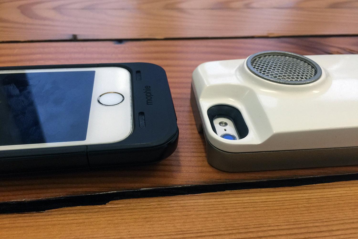Peri iPhone case with speaker 10