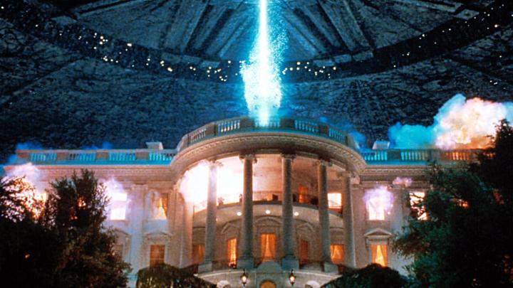 independence day sequel officially greenlit coming july 4 2016
