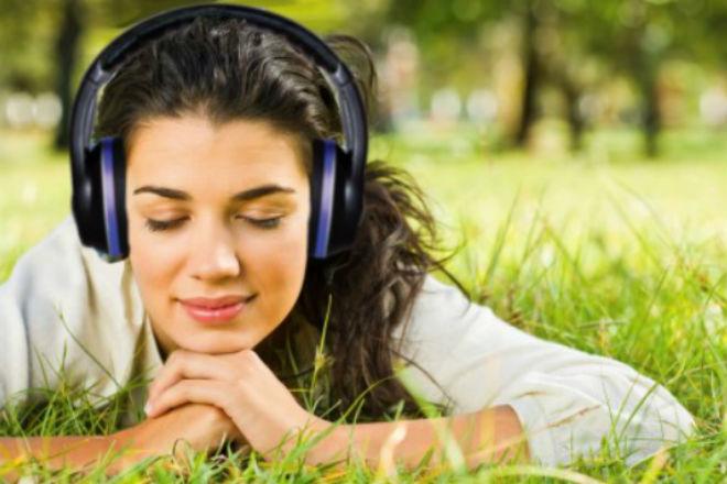 5 songs to stream shame breathless streamz wifi headphones