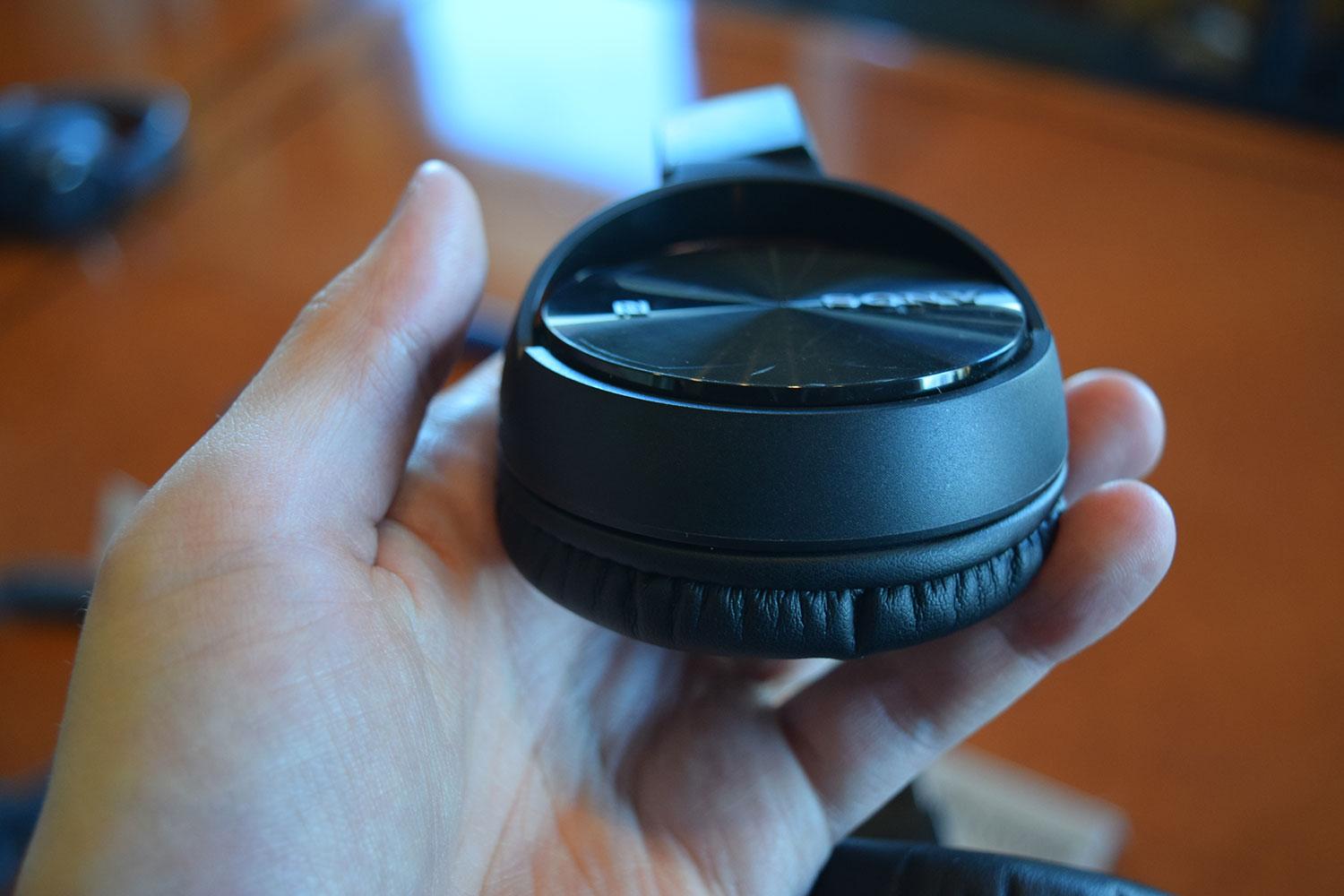Sony MDR ZX330BT hands on 6