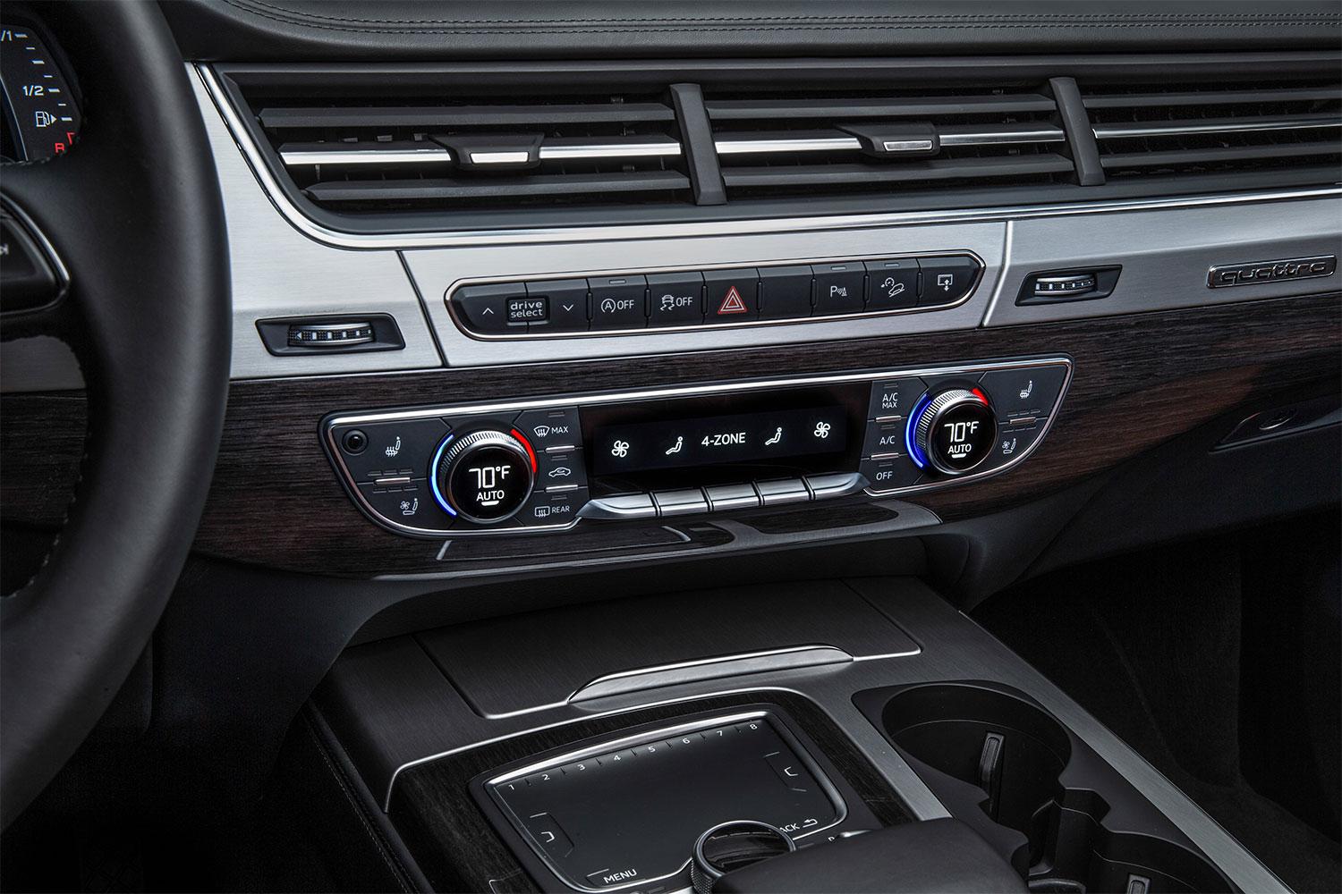 2016 Audi Q7 interior center console 3
