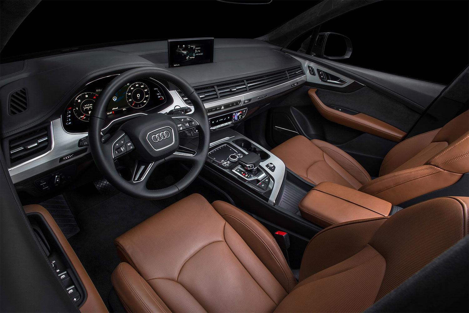 2016 Audi Q7 interior front