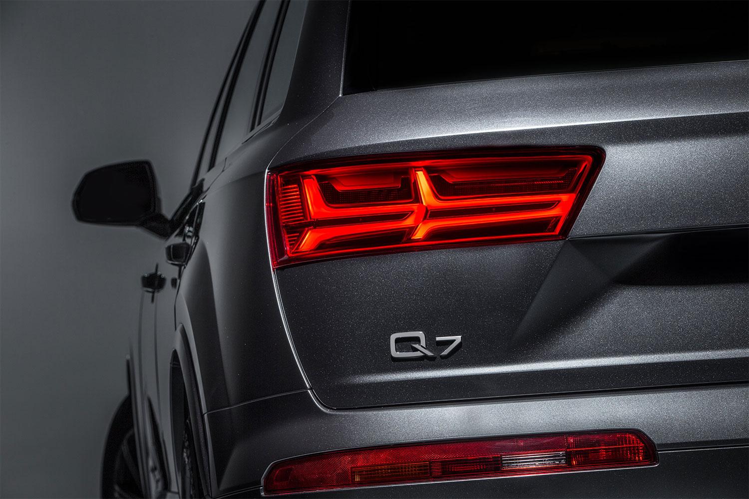 2016 Audi Q7 taillight