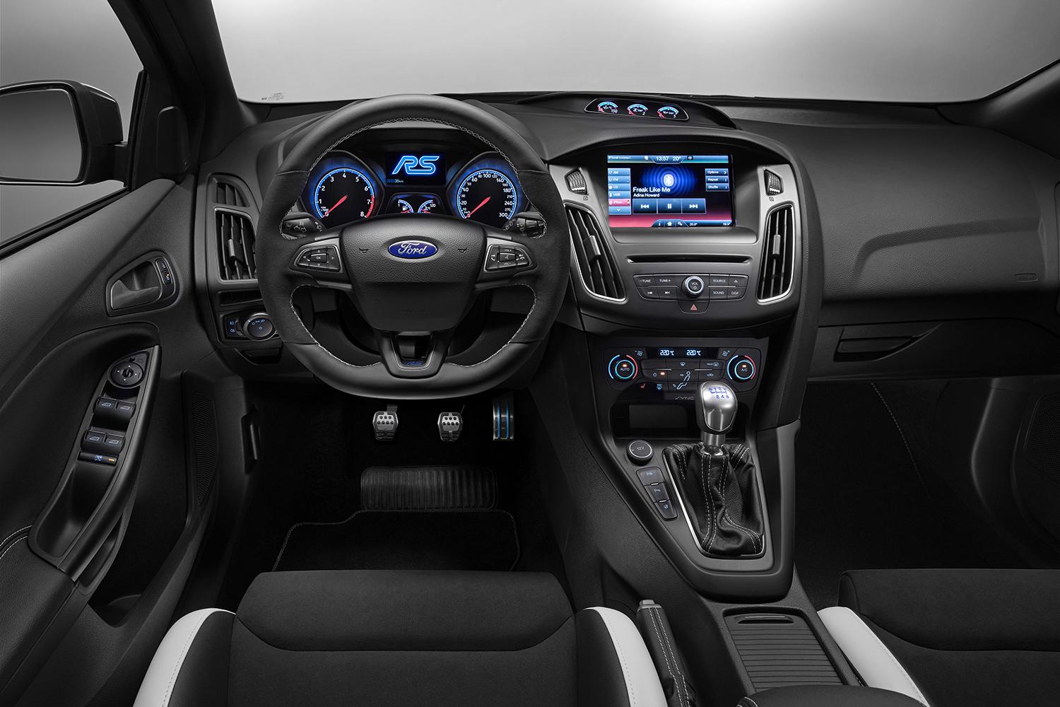 2016 Ford Focus RS press interior