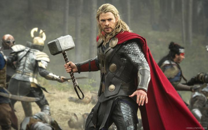 Thor battles the elves in Thor: The Dark World.