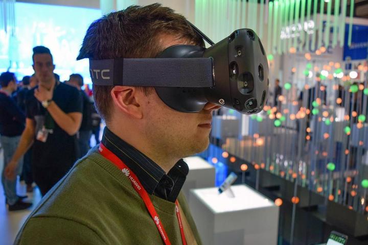 gartner predicts vr growth over 2016 and 2017 virtual reality