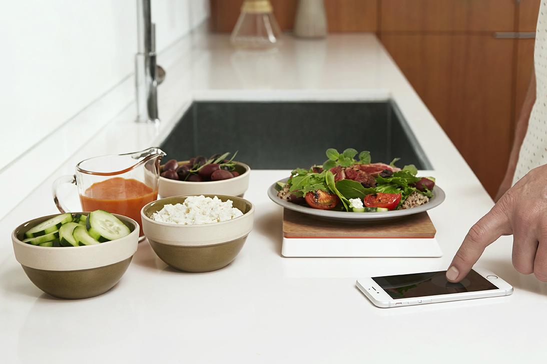 the countertop kitchen scale makes other appliances smart with food
