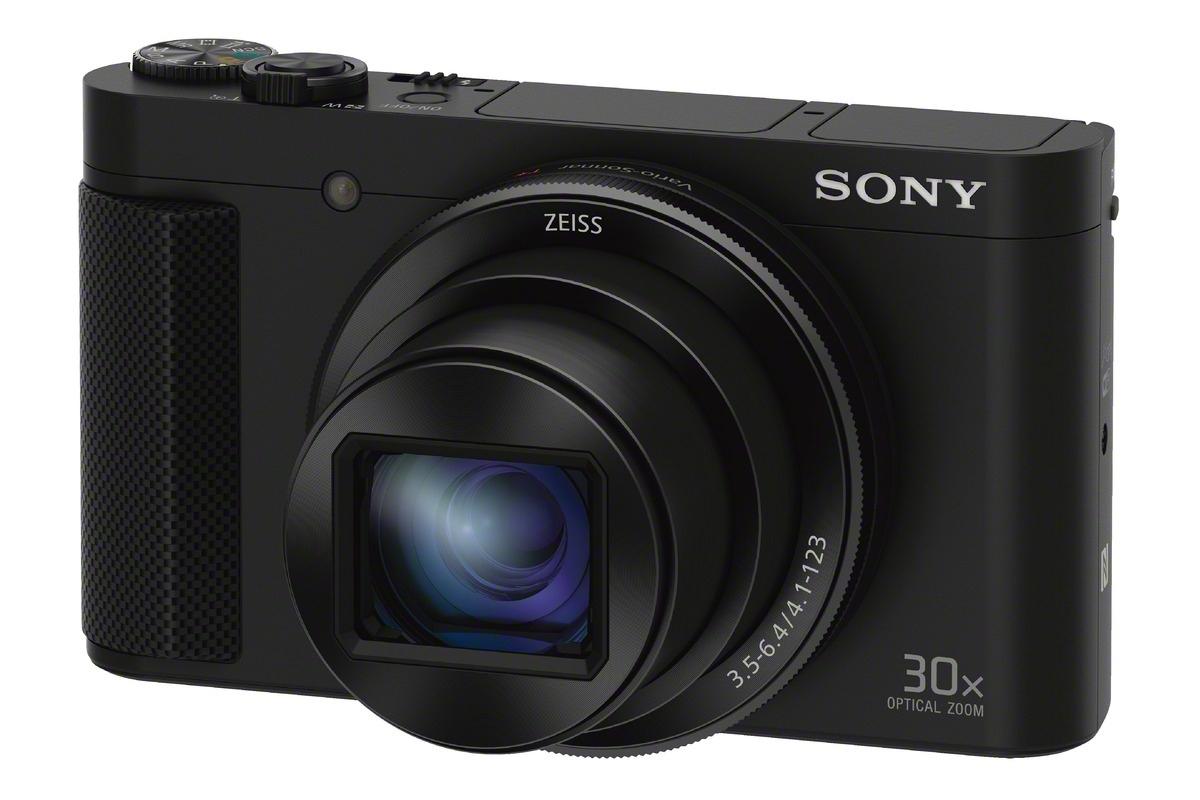 sony shows off engineering magic squeezes 30x lens and evf into compact camera dsc hx90v right 1200