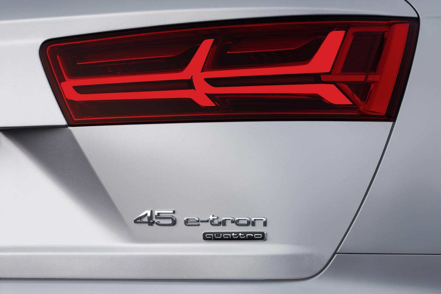 2016 Audi Q7 e-tron 2.0 TFSI (Chinese market)