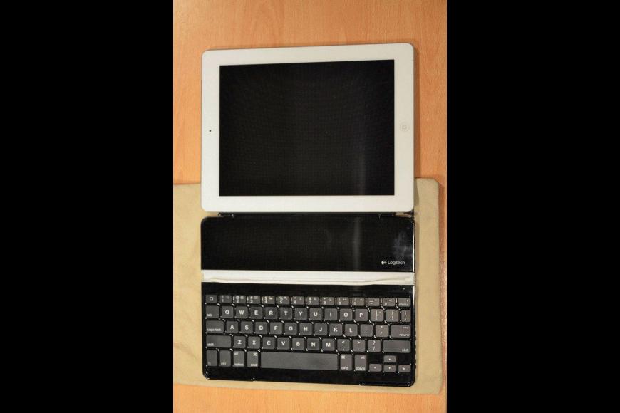 pope ipad sold at auction news 3