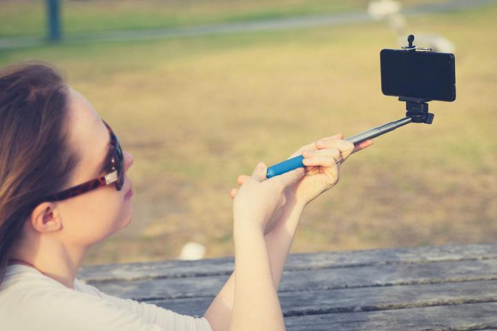 disney bans selfie sticks from its theme parks stick