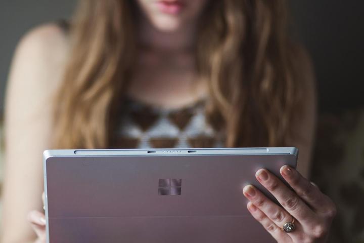 ultra thin bezel and smart frame rumored for surface pro 4 microsoft 3 feature