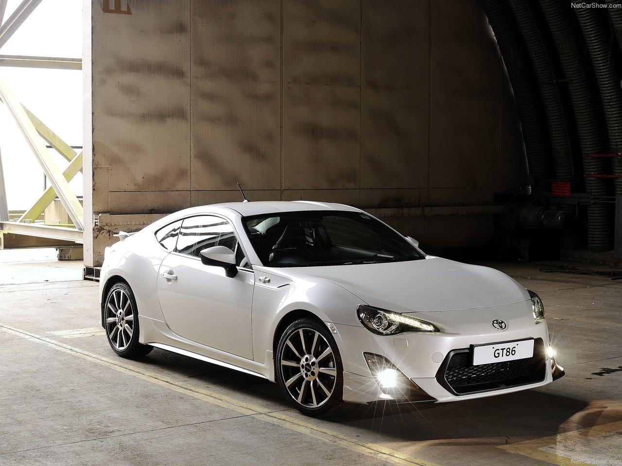 Toyota-GT86 TRD front angle