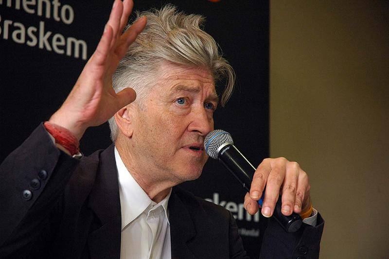 david lynch returns to twin peaks and brings more episodes with him