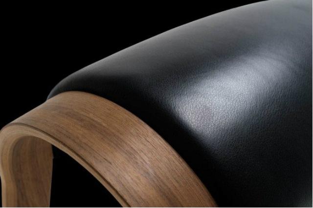the zami smart stool improves your posture close