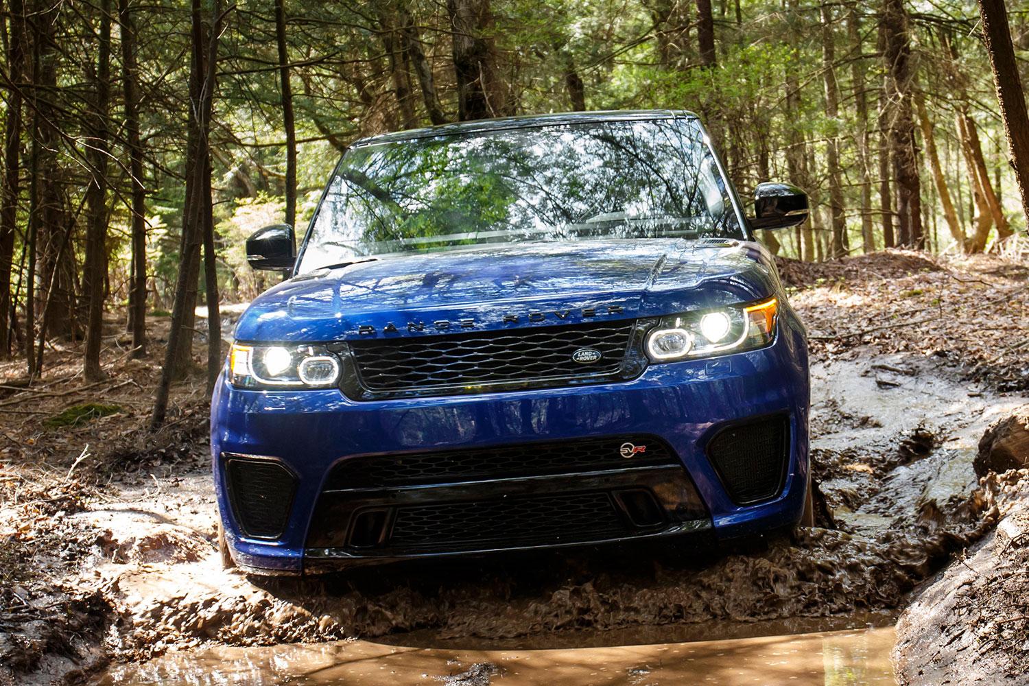 2016 Range Rover SVR forest front 2