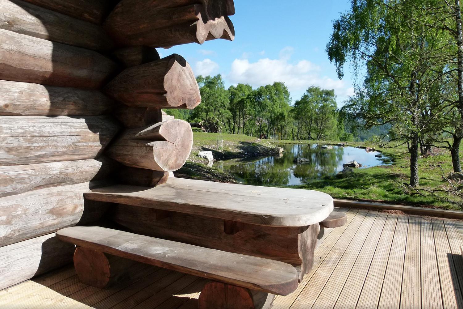 retreat from society and relax in these idyllic cabins around the world eagle brae highland log 1