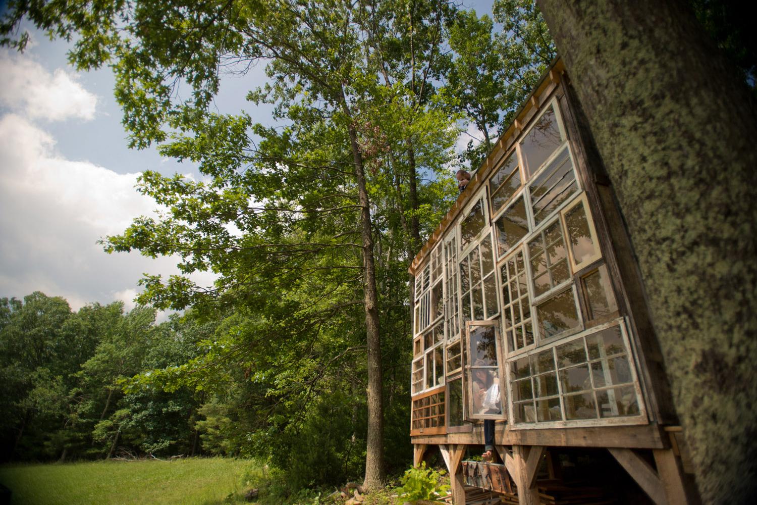 retreat from society and relax in these idyllic cabins around the world glass cabin 5