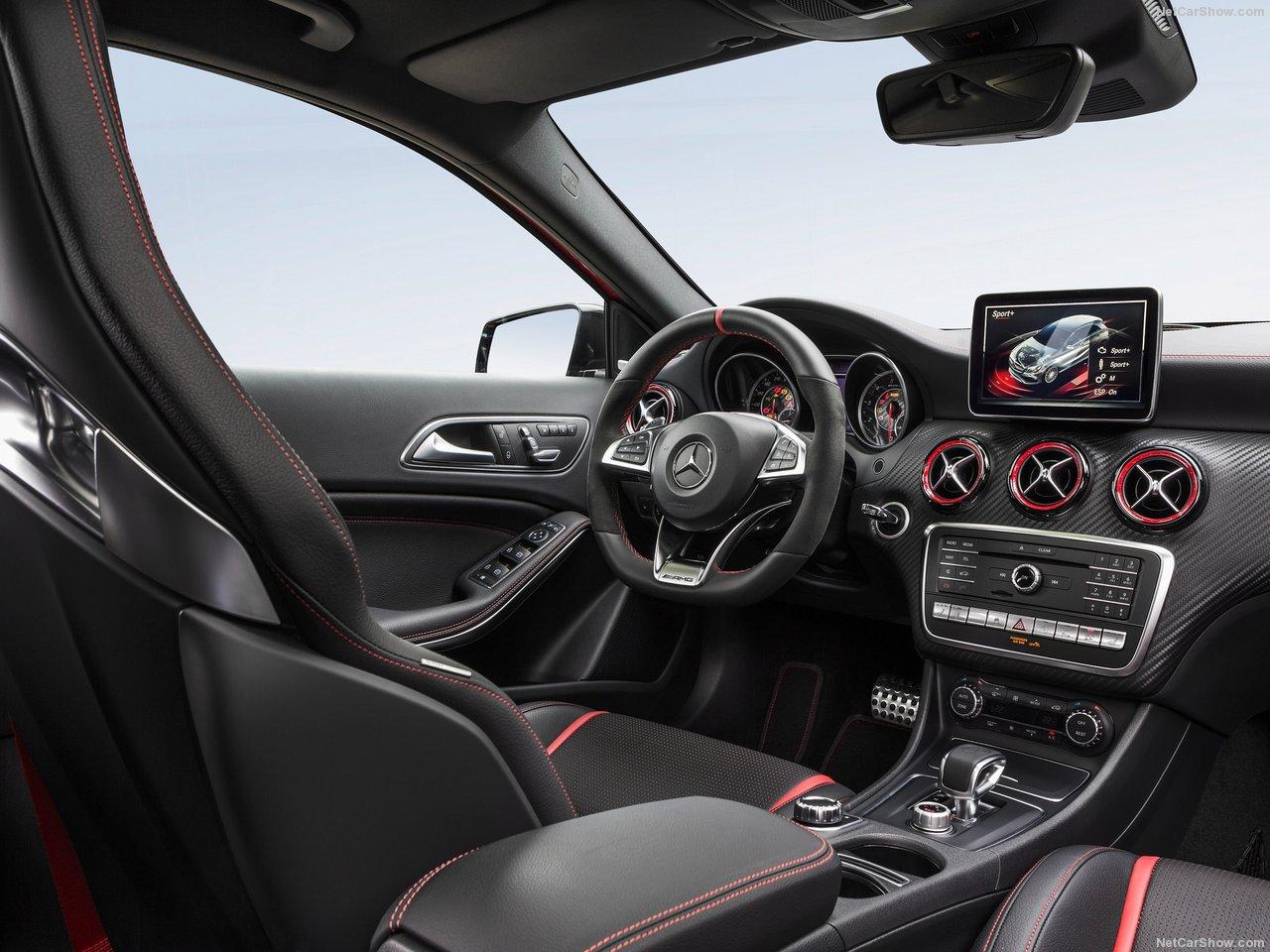 Mercedes-Benz-A45_AMG_2016 interior