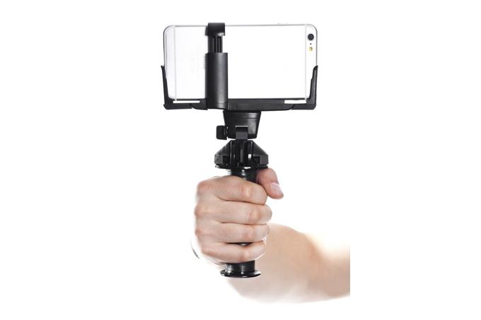 freaking out about selfie stick bans get a grip with this handheld accessory dat 3
