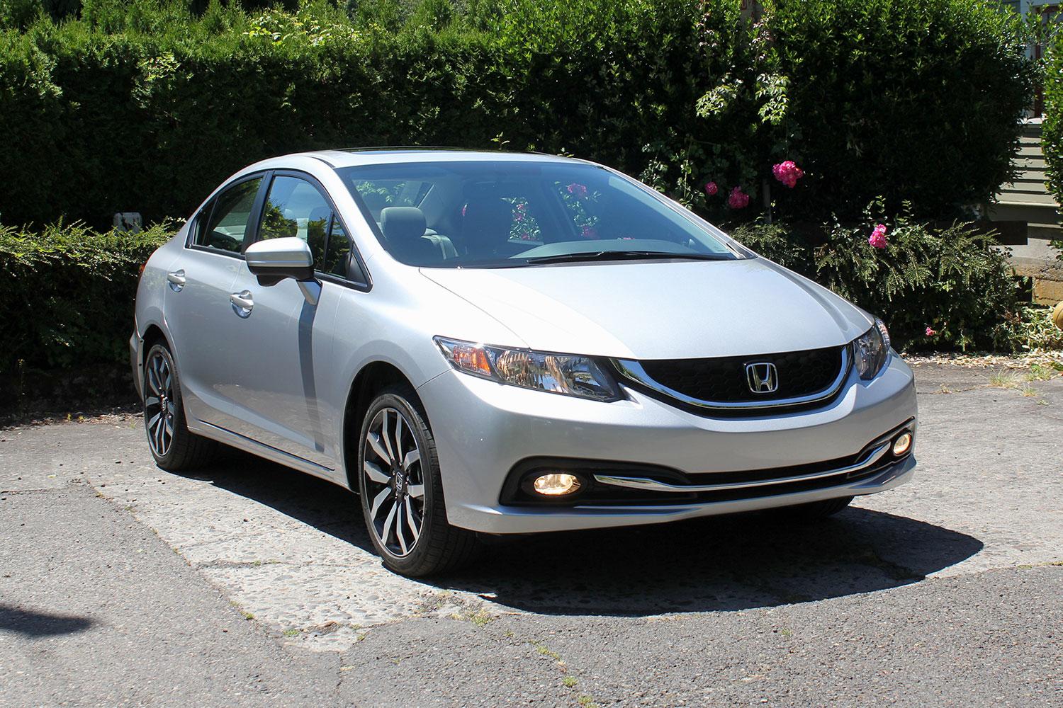 Vẻ hấp dẫn của Honda Civic 2015  Blog Xe Hơi Carmudi