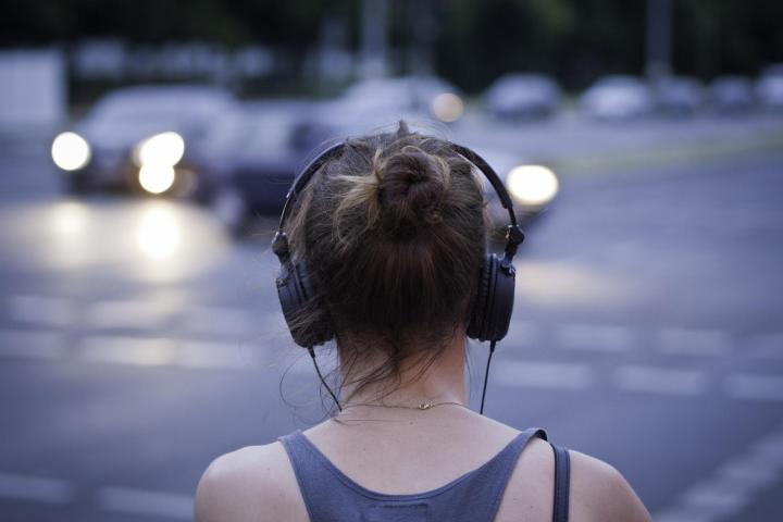 napster canada music streaming headphones