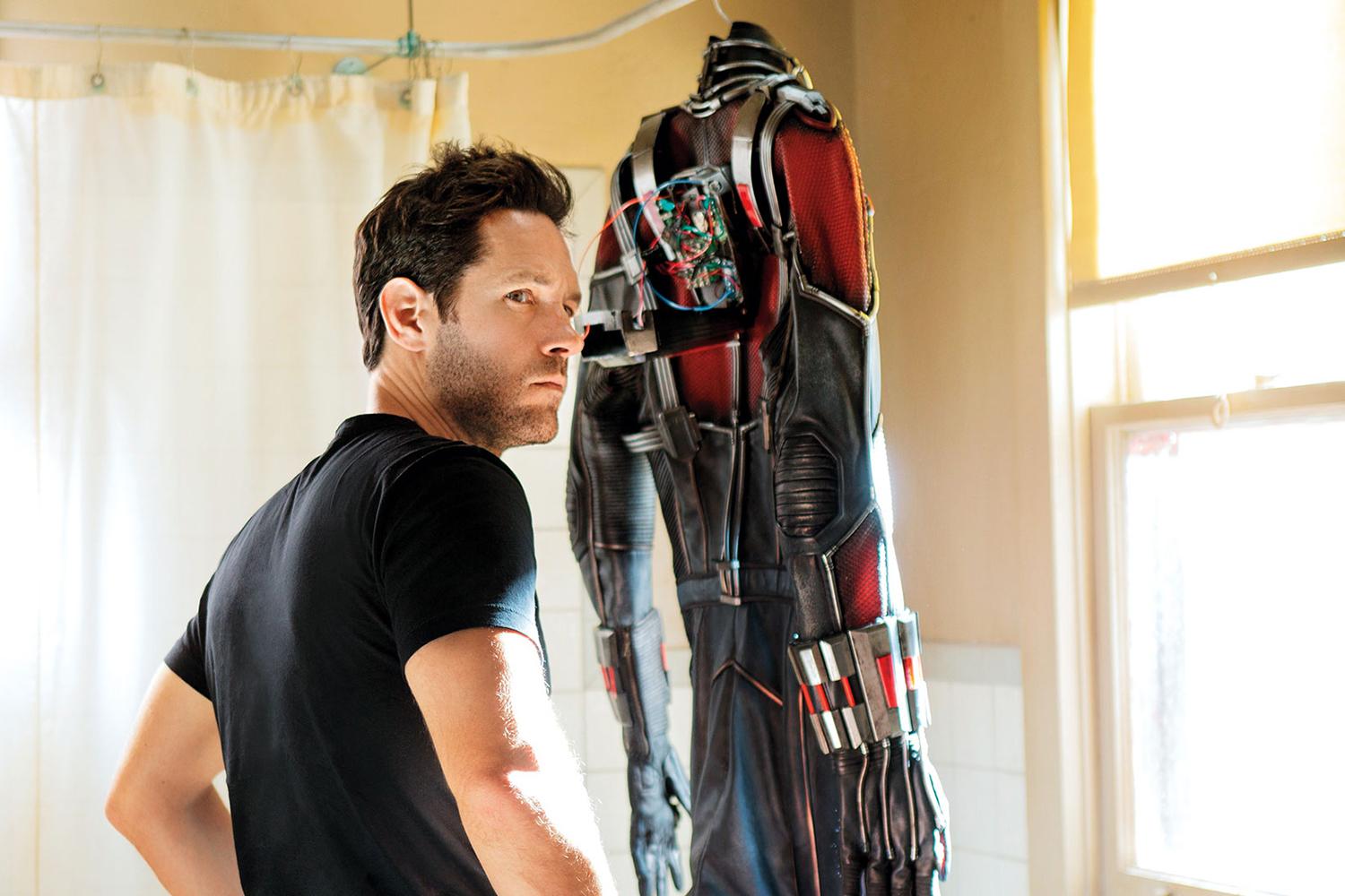 Ant-Man edges out Pixels at US box office - BBC News