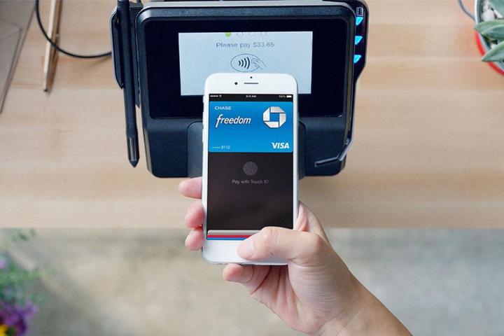 apple pay goes live in the u k version 1441936937 uk  available at 250 000 locations