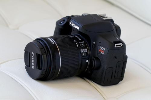 Canon EOS Rebel T6i hands on side angle