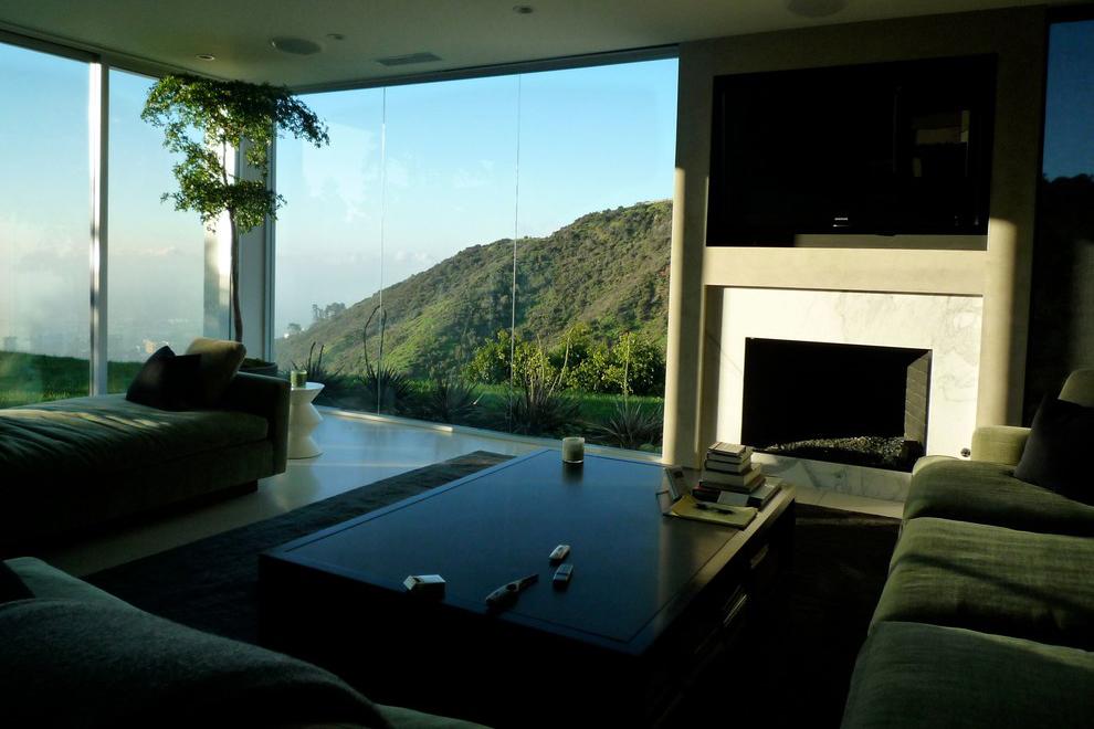 homes with their own shark tanks hollywood hills sharks 6