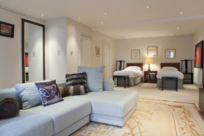 10 onefinestay apartments that cost over 1000 a night chelsea embankment 16