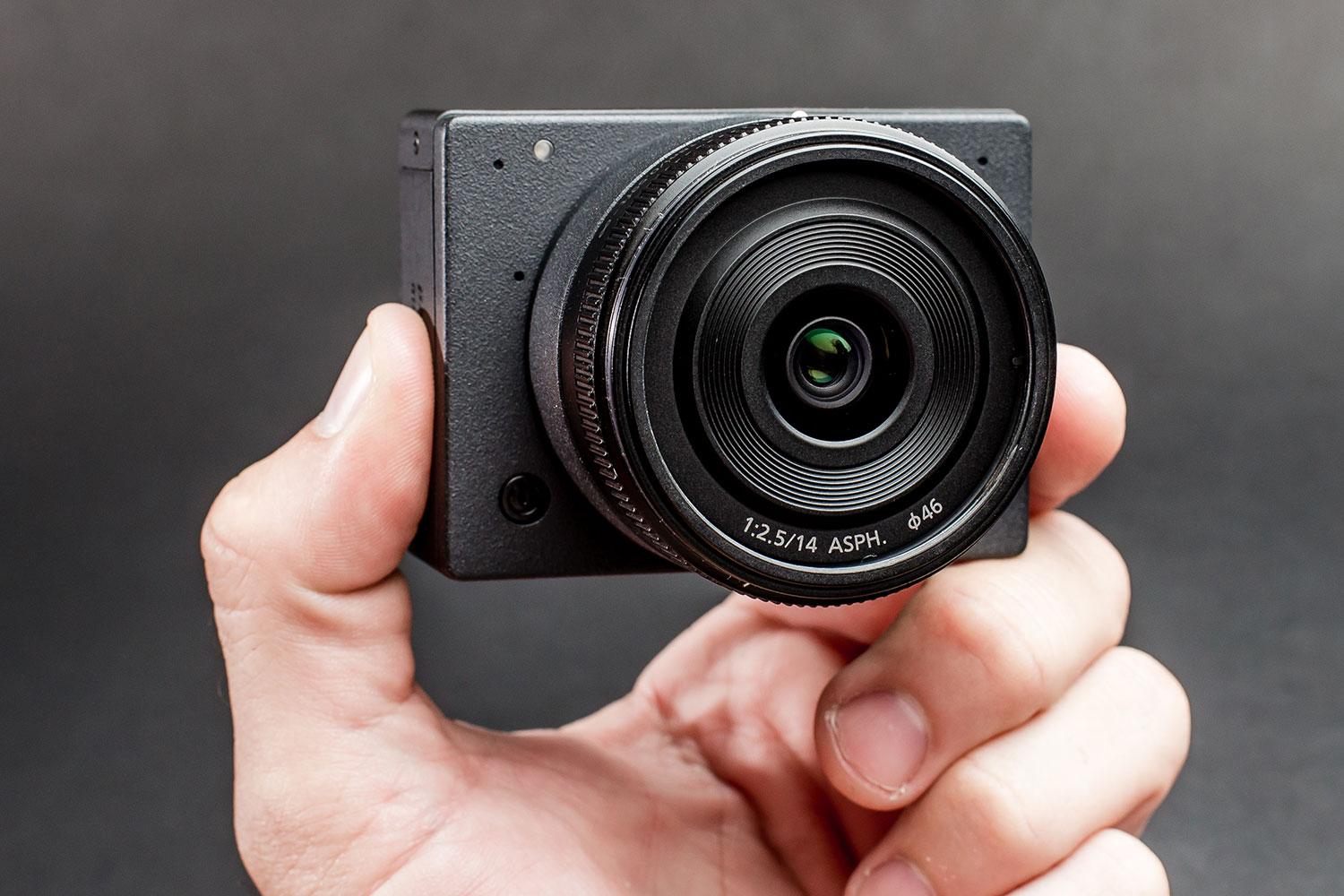 z camera startup unveils worlds smallest 4k interchangeable lens cam zcam 1017 72dpi 20150713