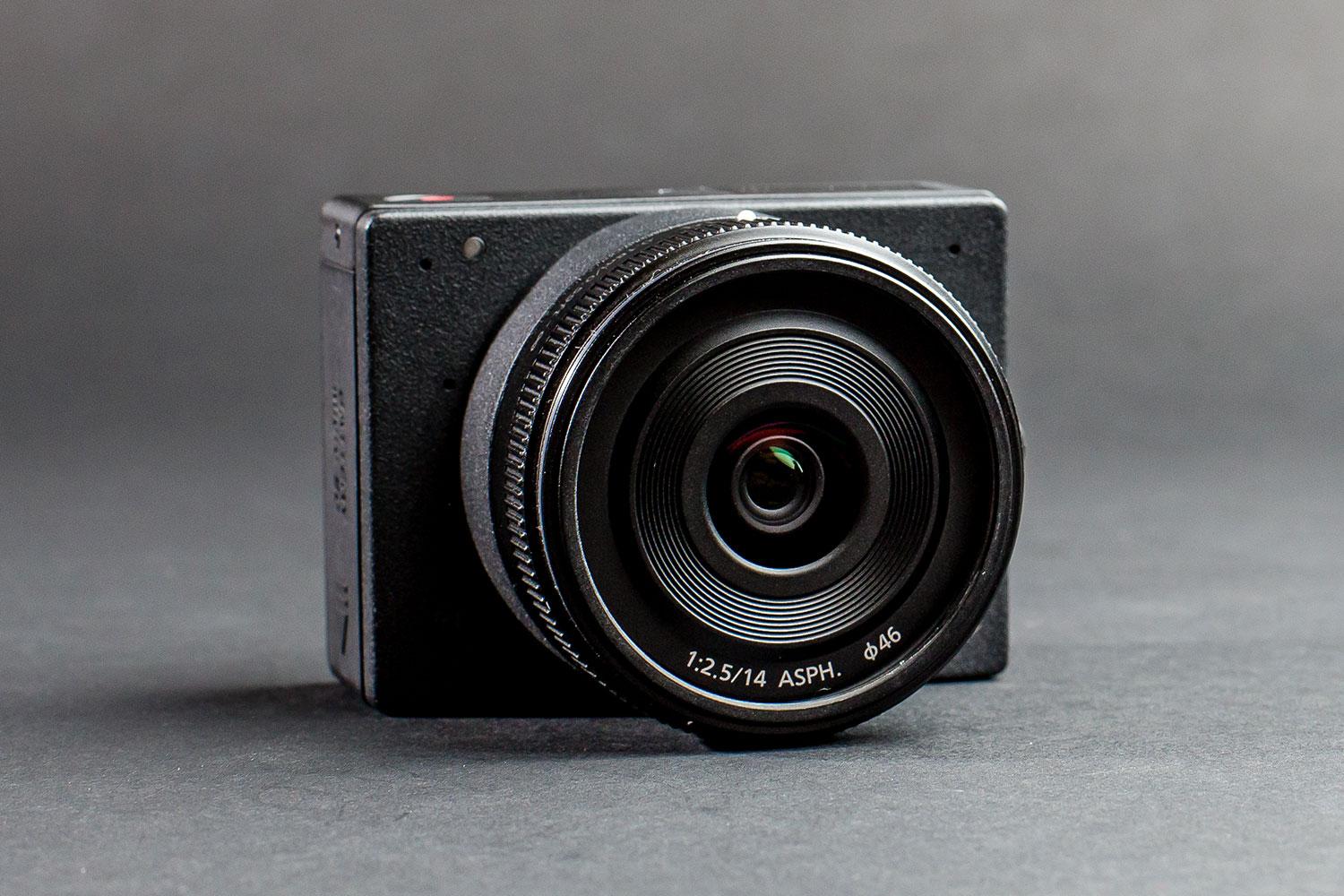 z camera startup unveils worlds smallest 4k interchangeable lens cam zcam 1019 72dpi 20150713