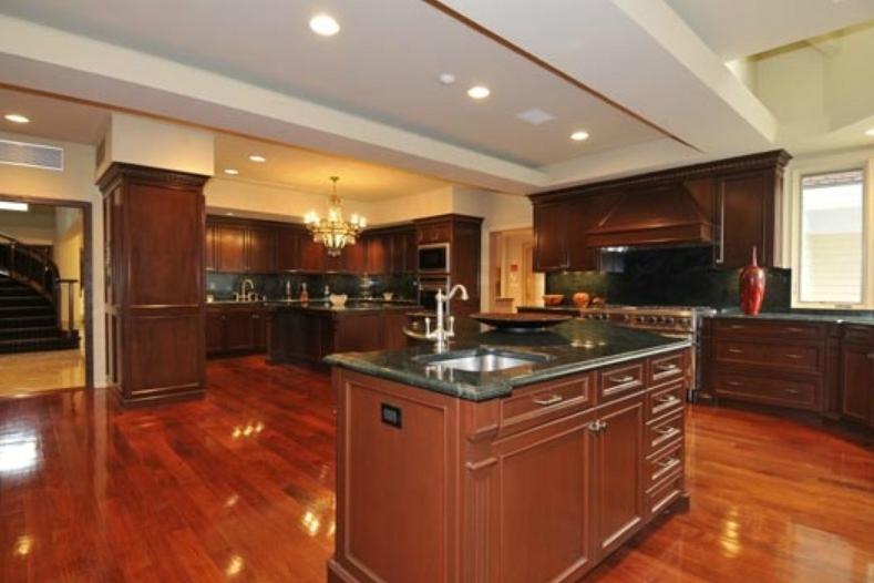 50 cent filed for bankruptcy still has his 52 room mansion kitchen