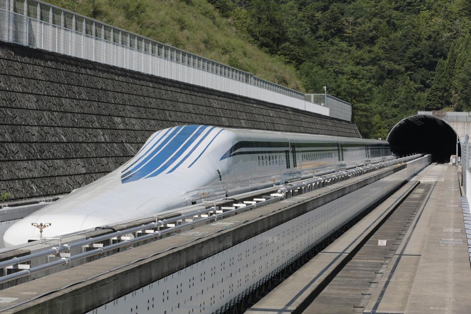 fastest train in the world maglev2
