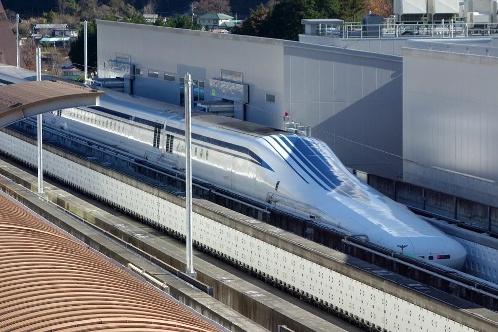 fastest train in the world maglev4