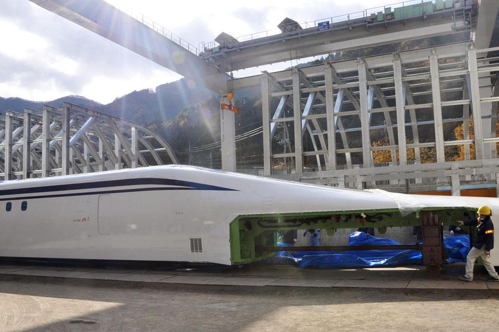 fastest train in the world maglev5